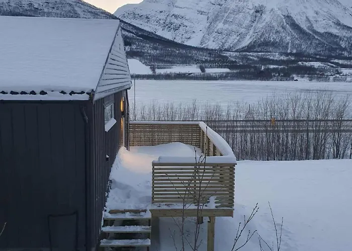 Balsfjord Fjord & Mountain View Feriehus