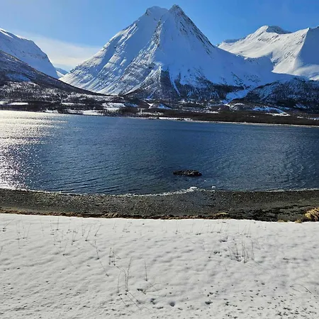 Balsfjord Fjord & Mountain View * Vollan